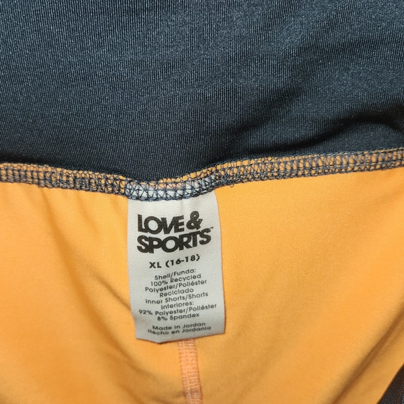 Short set - Picture 2 of 7